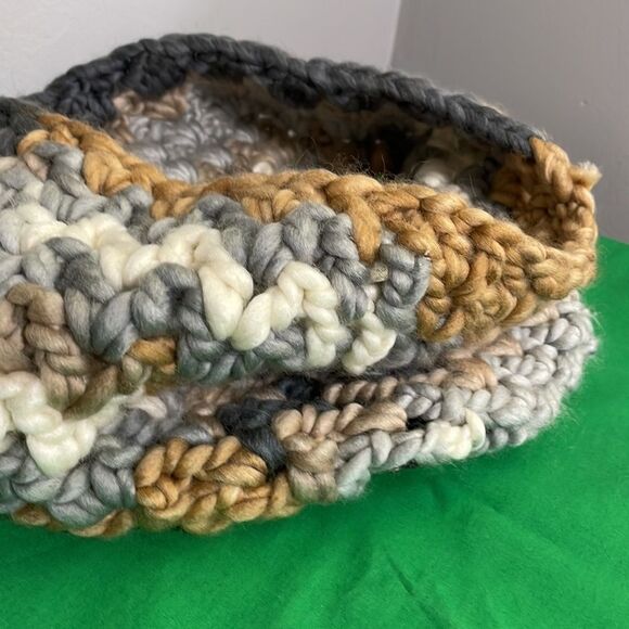 NEW Handmade crochet Cowl Neck Scarf chunky scarf - Picture 4 of 5